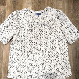 New Democracy size Large too